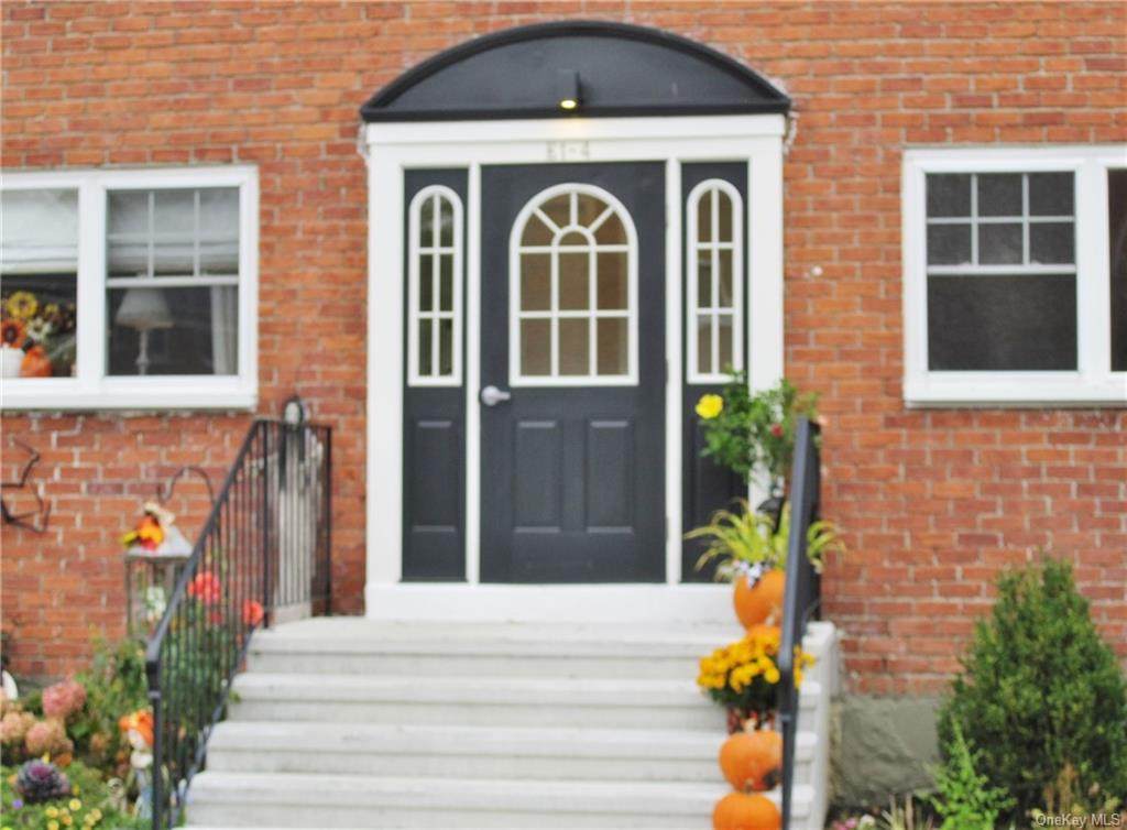 1879 Crompond Road - Photo 1