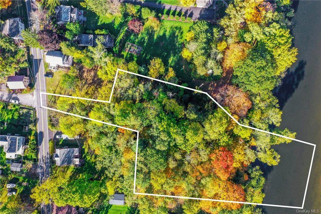 1032 Creek Locks Road - Photo 1