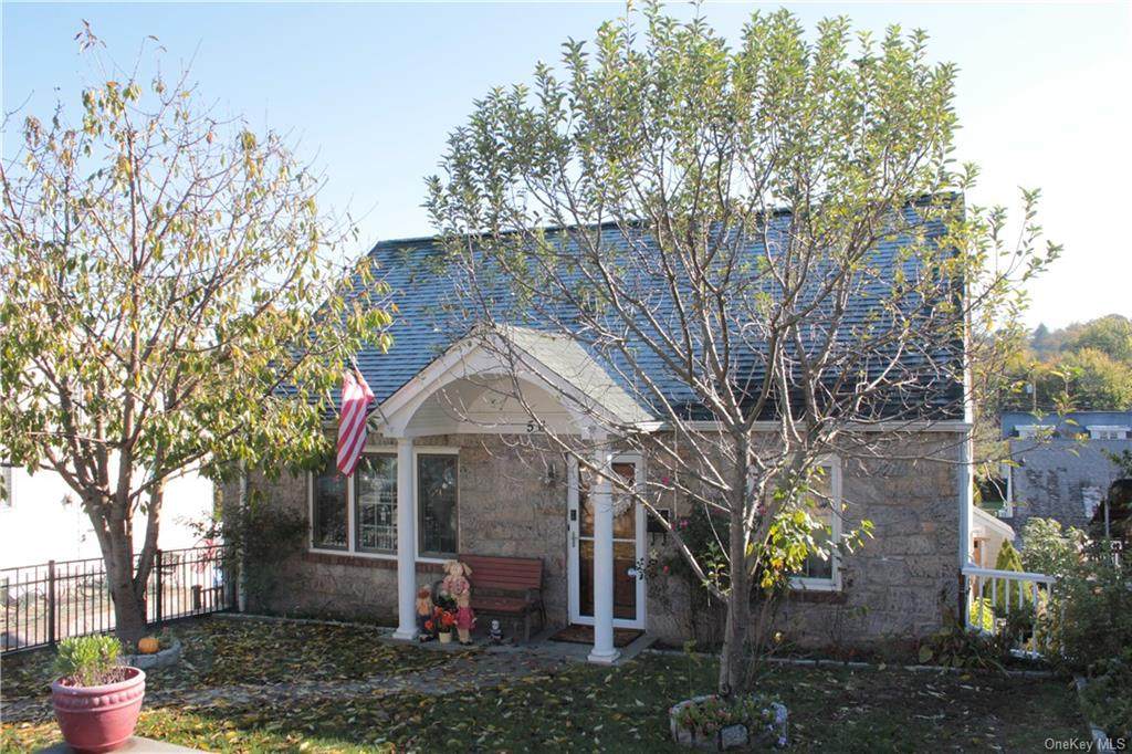 56 Etville Avenue - Photo 1