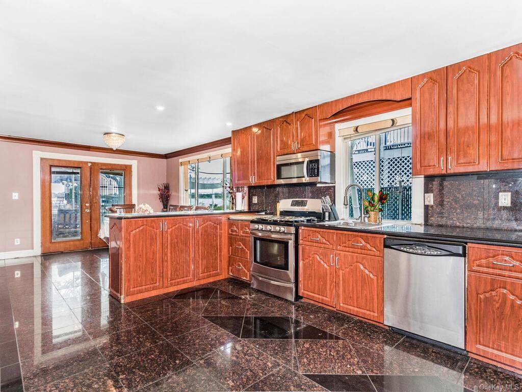 210 Betts Avenue - Photo 1