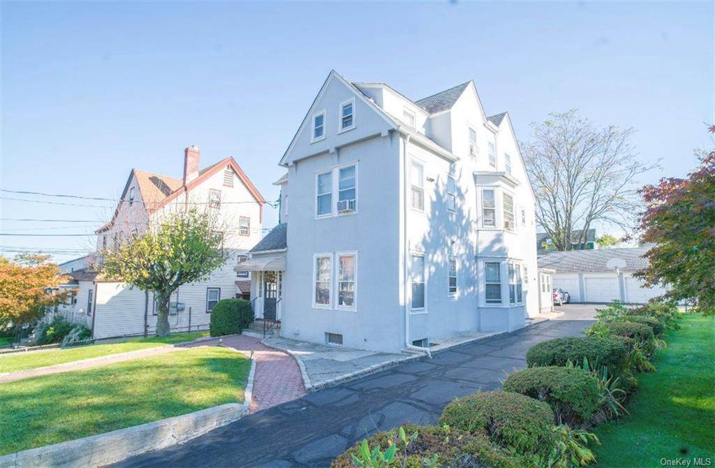 10 Lafayette Street - Photo 1