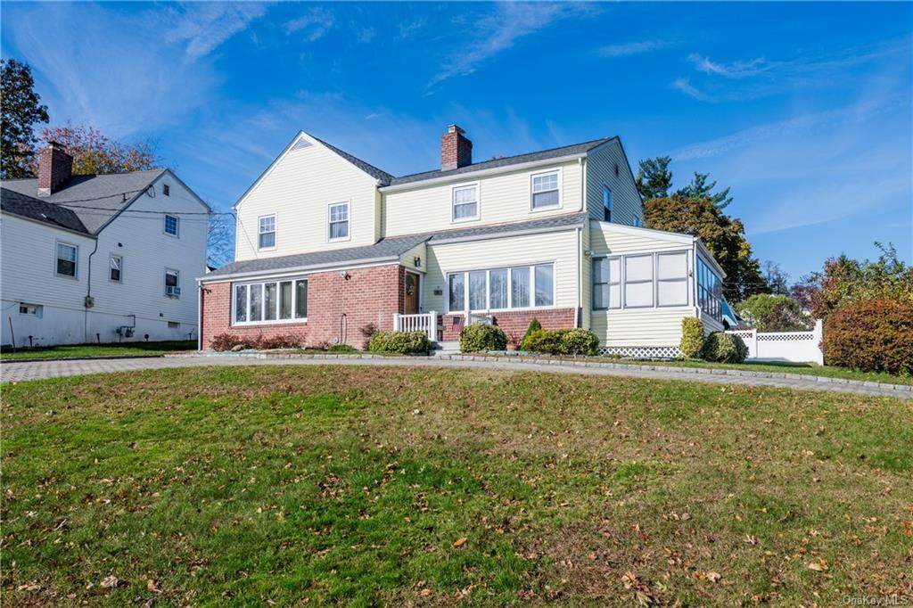 8 Andrew Road - Photo 1