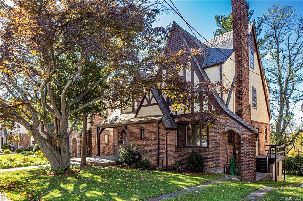 277 AKA 279 Devoe Avenue - Photo 1