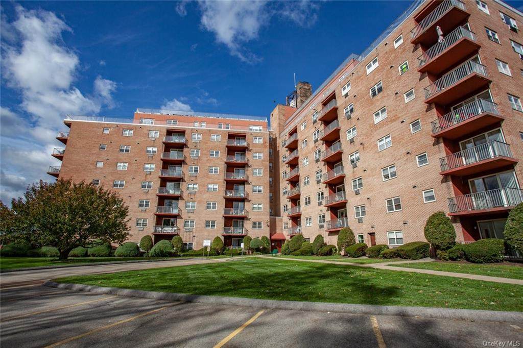 1 Lakeview Drive - Photo 1