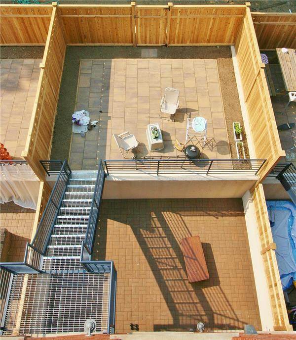 458 Bergen Street - Photo 1