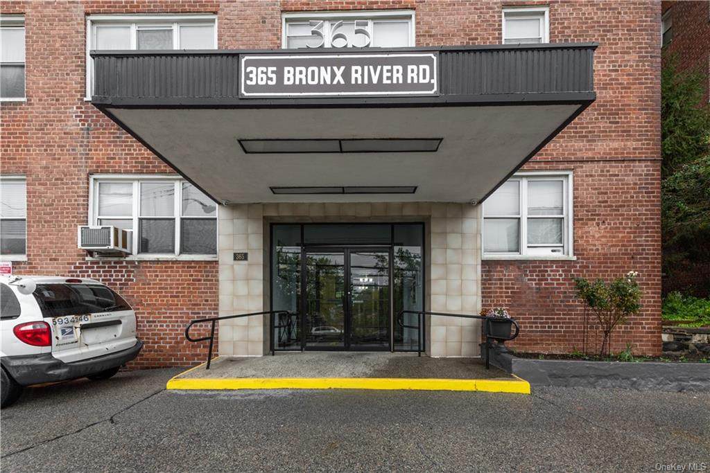 365 Bronx River Road - Photo 1