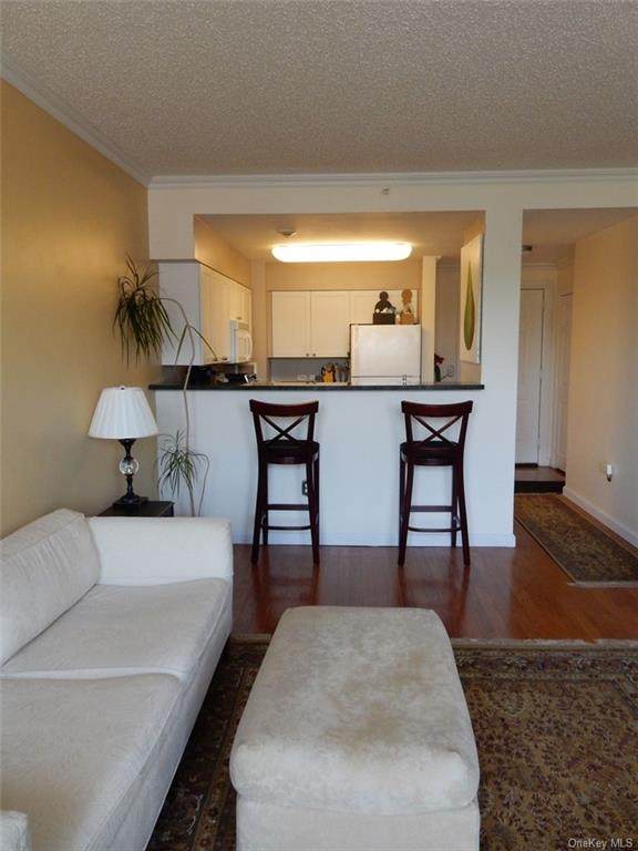 300 Mamaroneck Avenue - Photo 1
