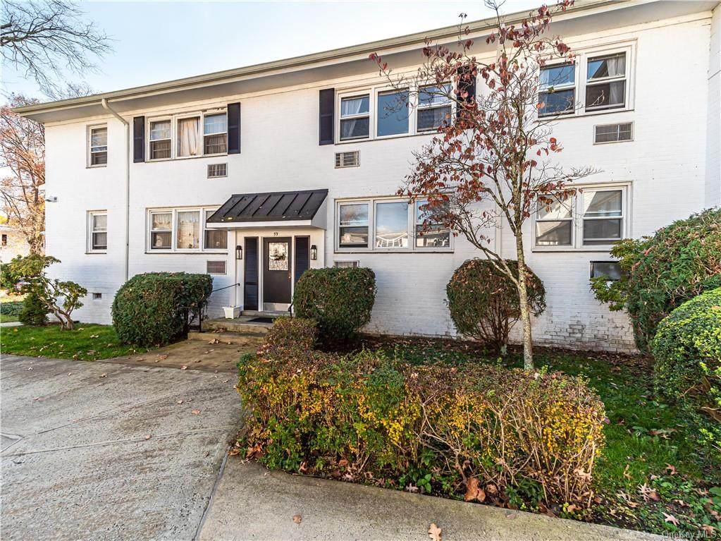 59 Avon Circle - Photo 1