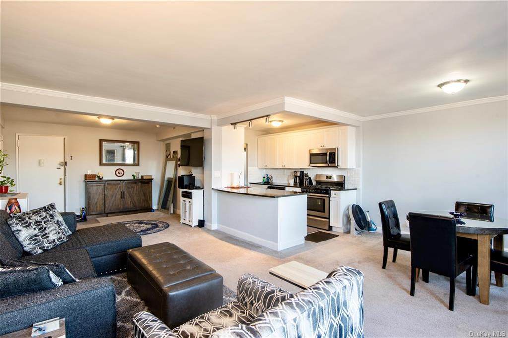 5 Sadore Lane - Photo 1
