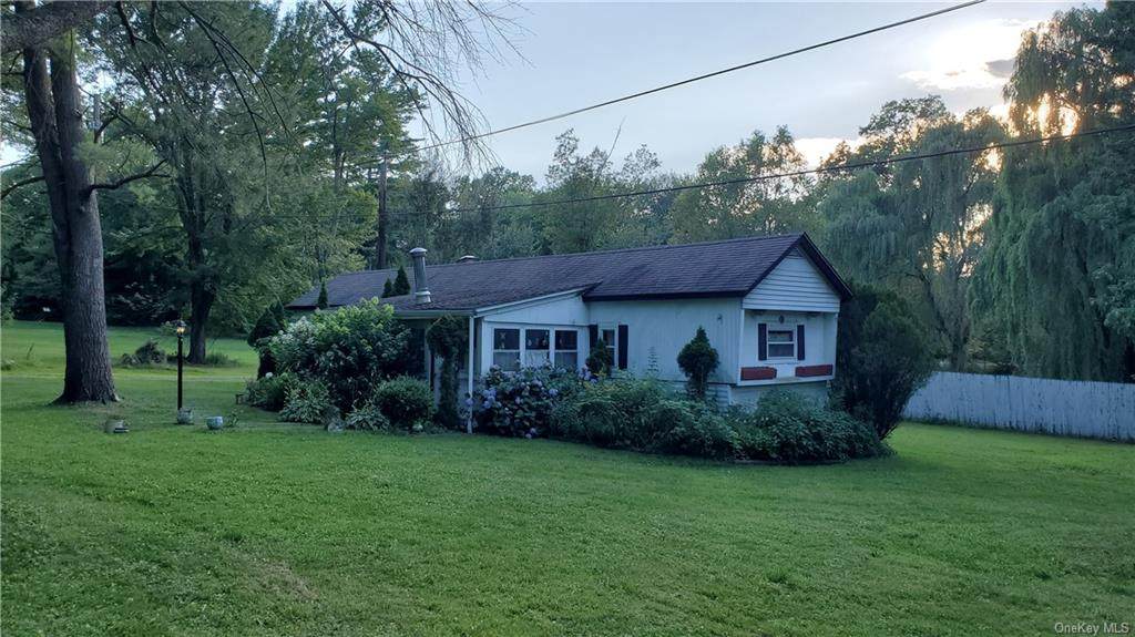 7 Rainbow Lane - Photo 1