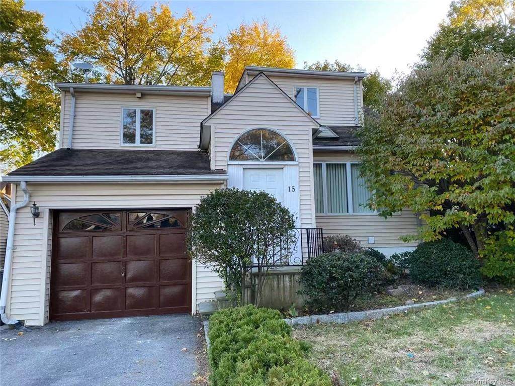 15 Ridgeway - Photo 1