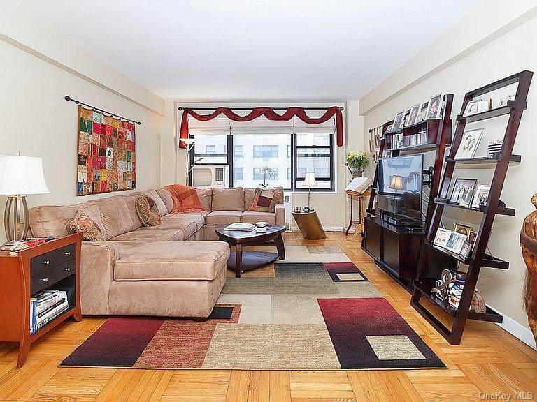 425 79th Street - Photo 1
