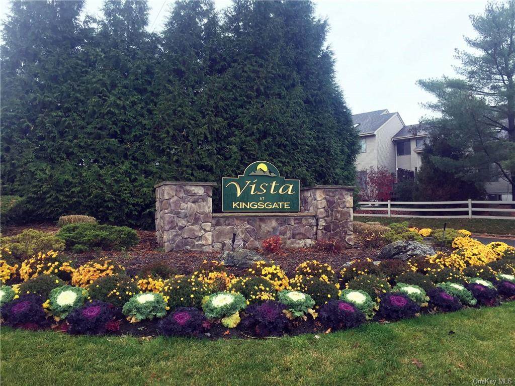 8 Linda Court - Photo 1