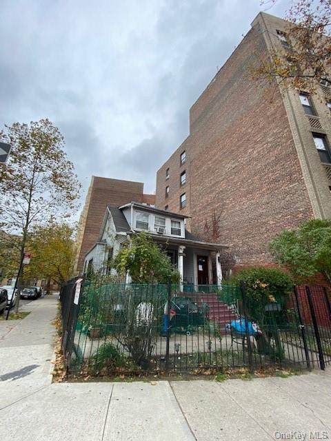 2711 Claflin Avenue - Photo 1