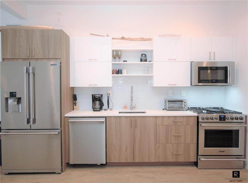 583 Bergen Street - Photo 1
