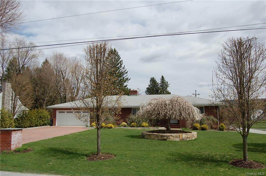15 Grandview Avenue - Photo 1