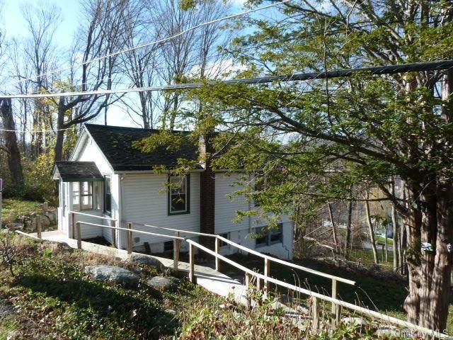 77 Montrose Drive - Photo 1