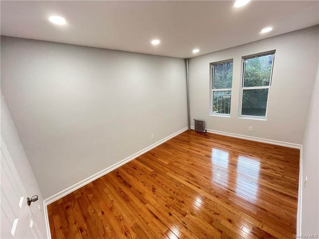 514 211 Street - Photo 1