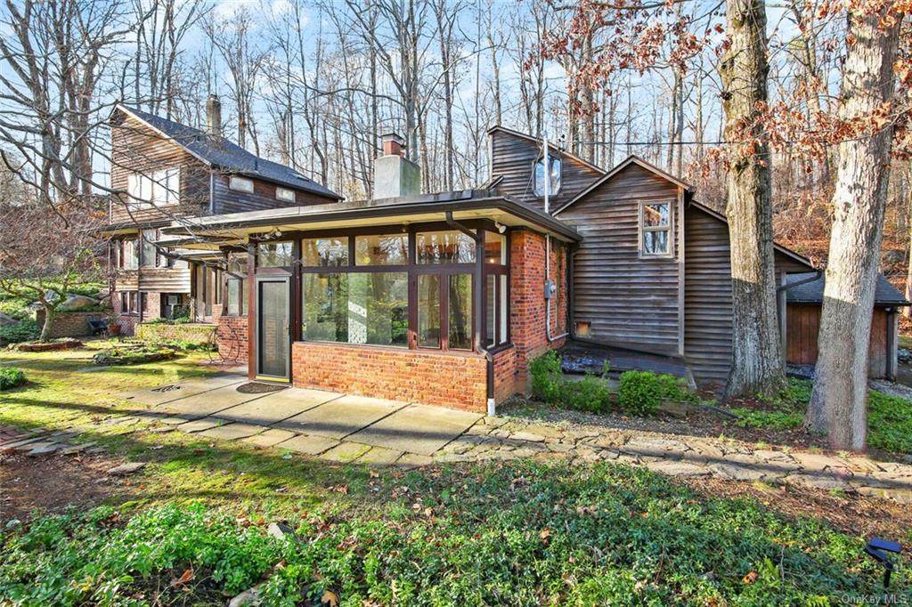 22 Elizabeth Place - Photo 1