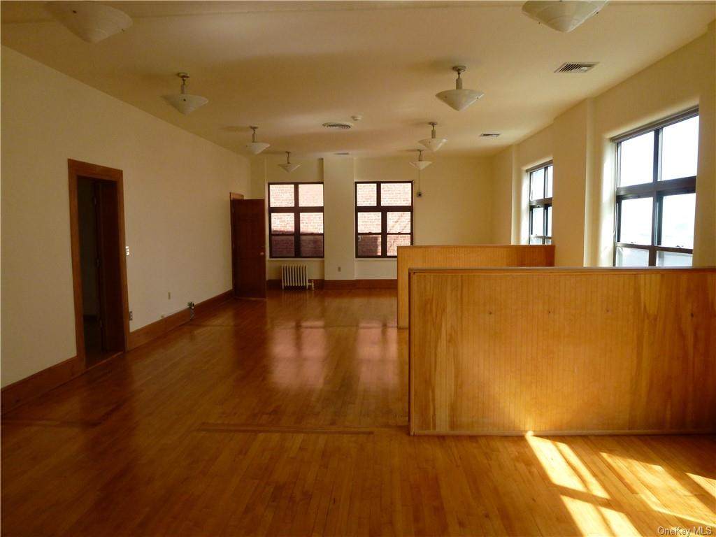 37 Broadway - Photo 1