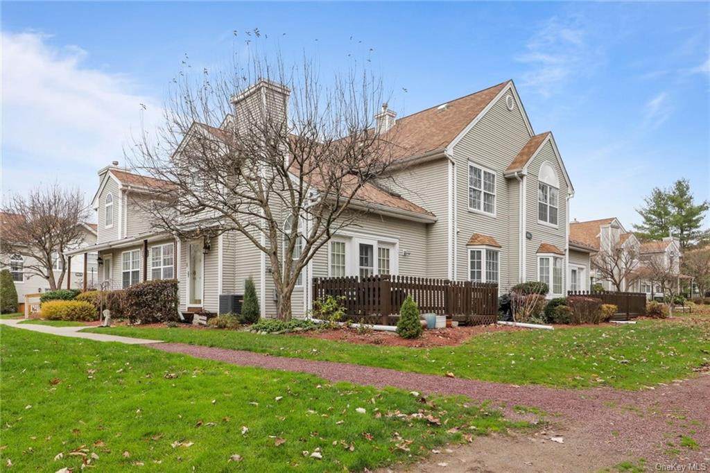 1101 Washington Green - Photo 1