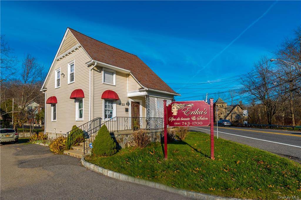 1722 Main Street - Photo 1