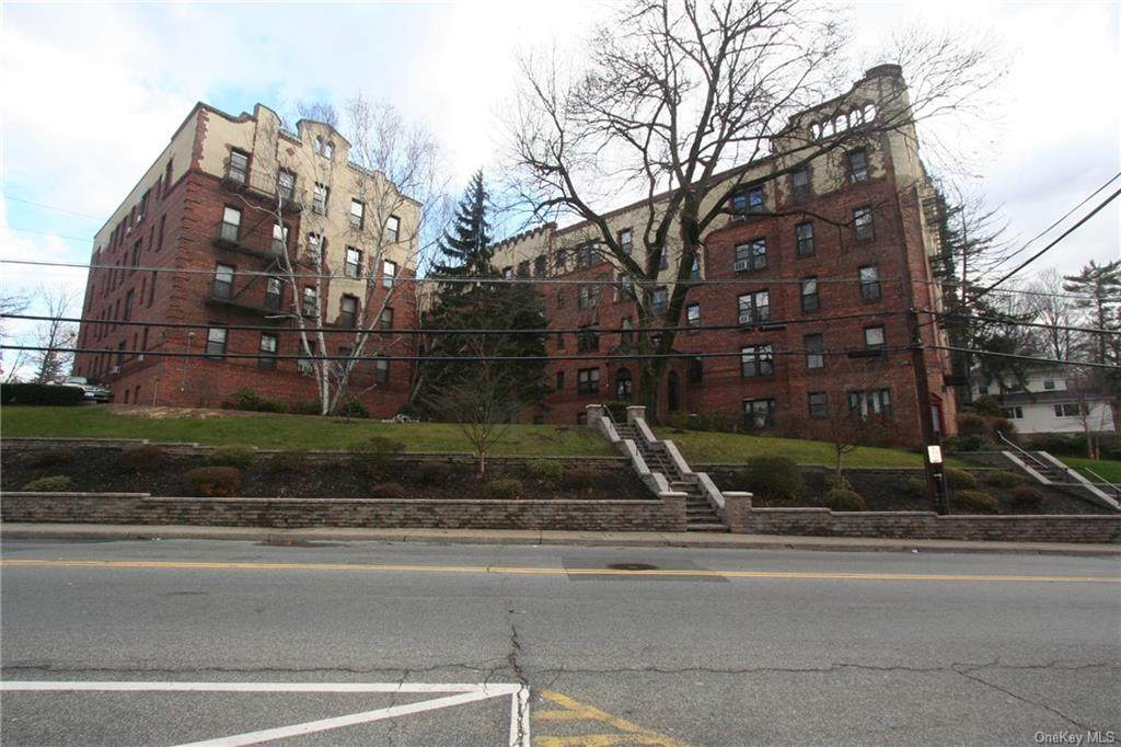11 Columbia Avenue - Photo 1