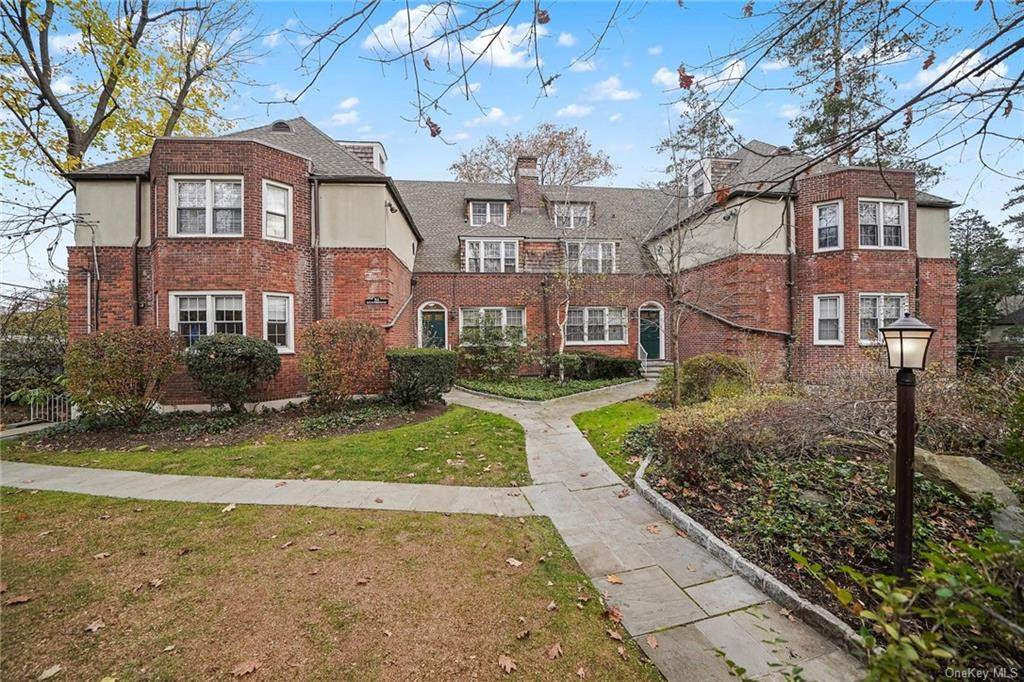52 Underhill Road - Photo 1