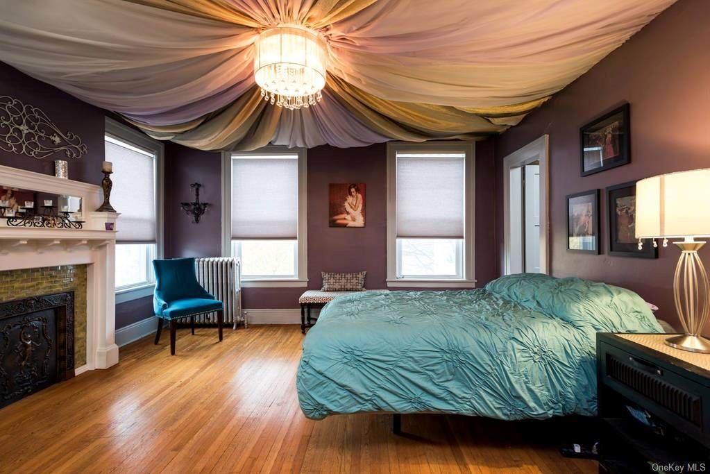 562 5th Avenue - Photo 1