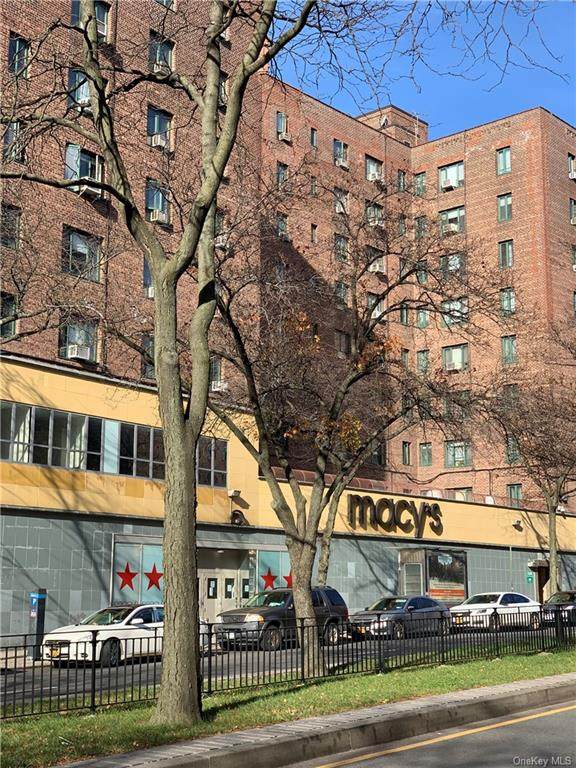 1605 Metropolitan Avenue - Photo 1