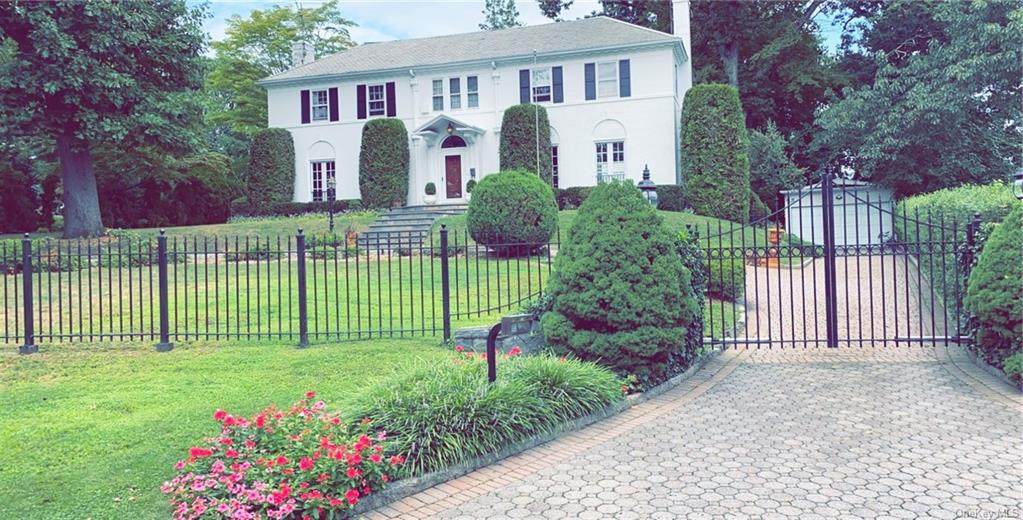 62 Cortlandt Avenue - Photo 1