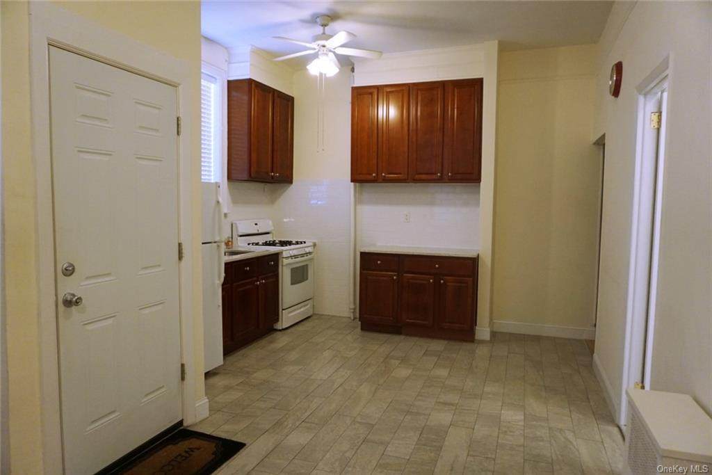 320 238 Avenue - Photo 1