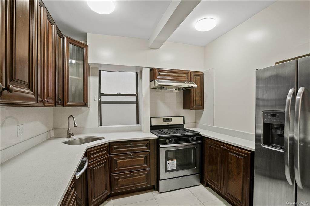 11 Columbia Avenue - Photo 1