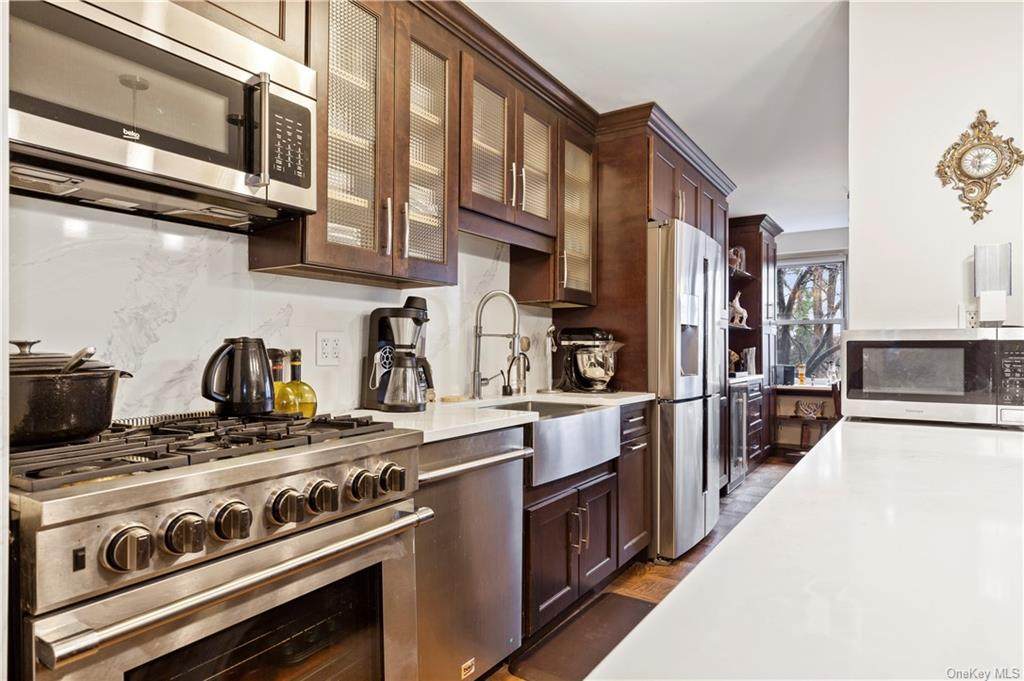 4525 Henry Hudson Parkway - Photo 1