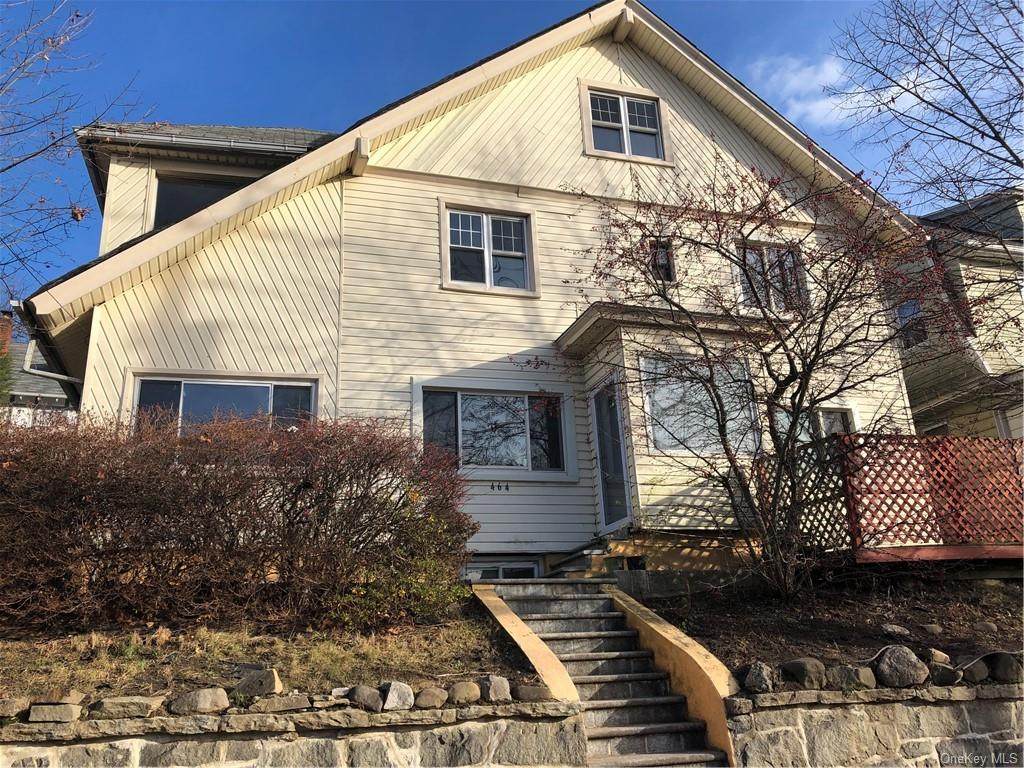 464 Warburton Avenue - Photo 1