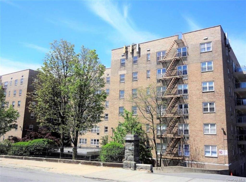 377 North Broadway - Photo 1