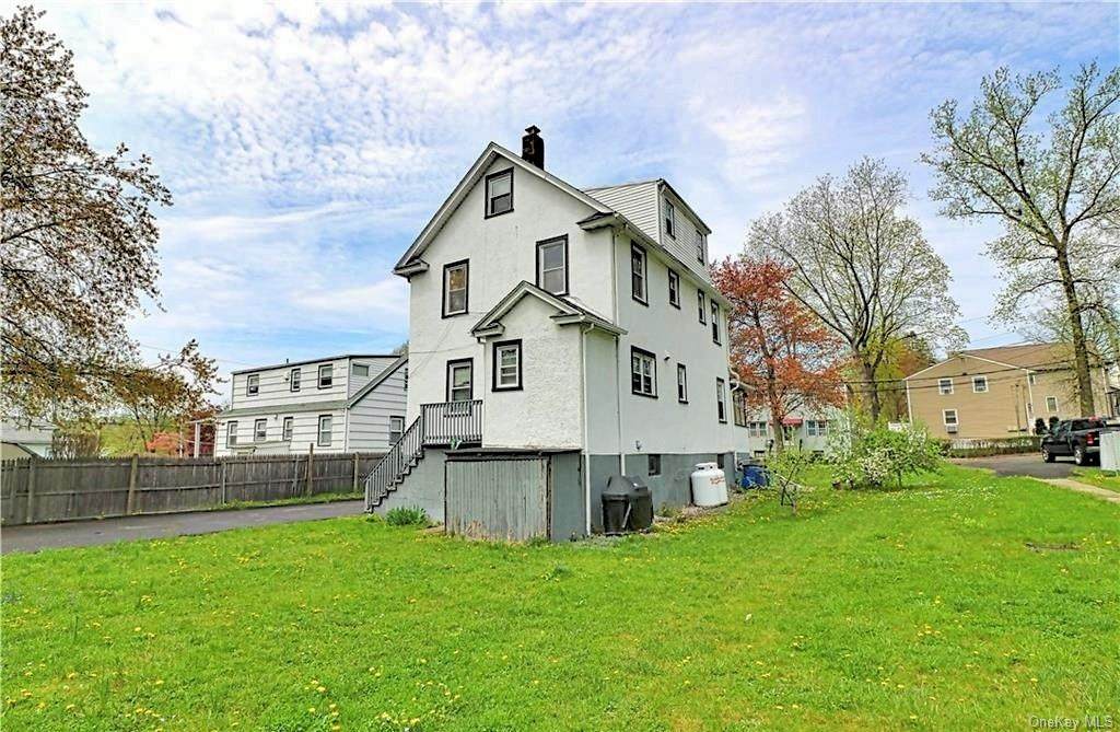 44 White Plains Avenue - Photo 1