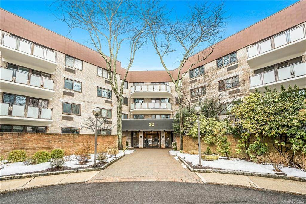 30 Greenridge Avenue - Photo 1