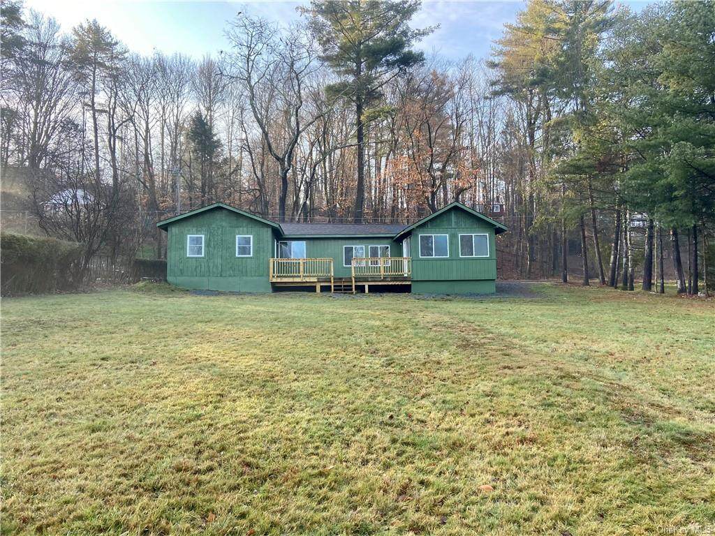 25 Kenoza Place - Photo 1