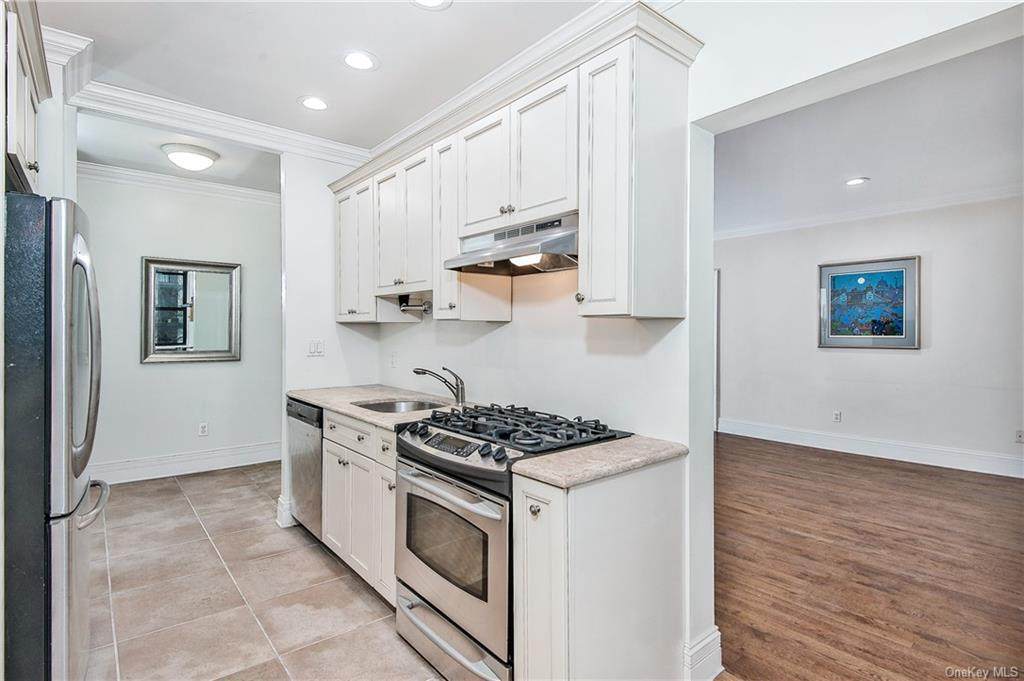 68 Hartsdale Avenue - Photo 1