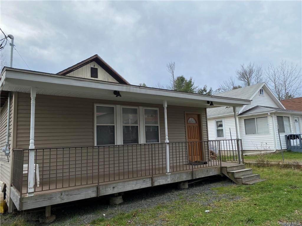 10 Maple Avenue - Photo 1