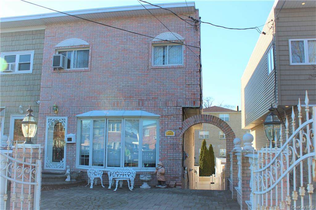 1469 Stadium Avenue - Photo 1