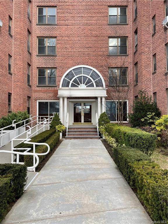 3105 Avenue V - Photo 1