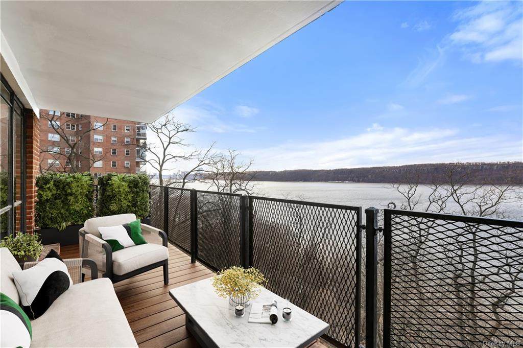 2727 Palisade Avenue - Photo 1