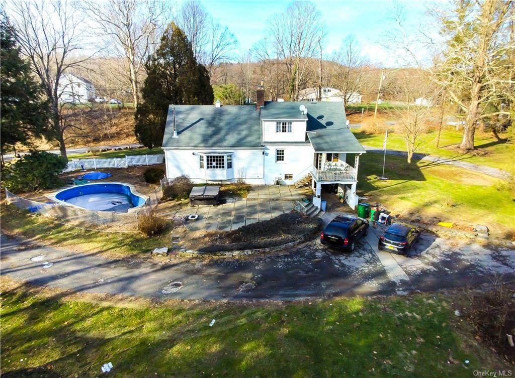 1056 Beekman Road - Photo 1