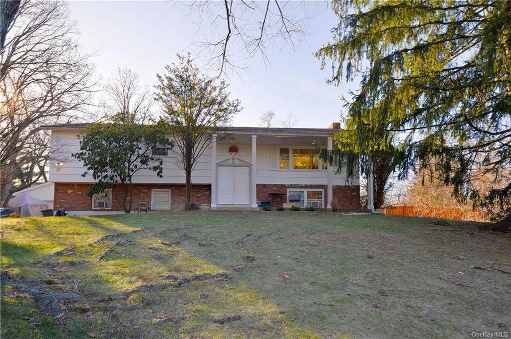 25 Moccasin Place - Photo 1