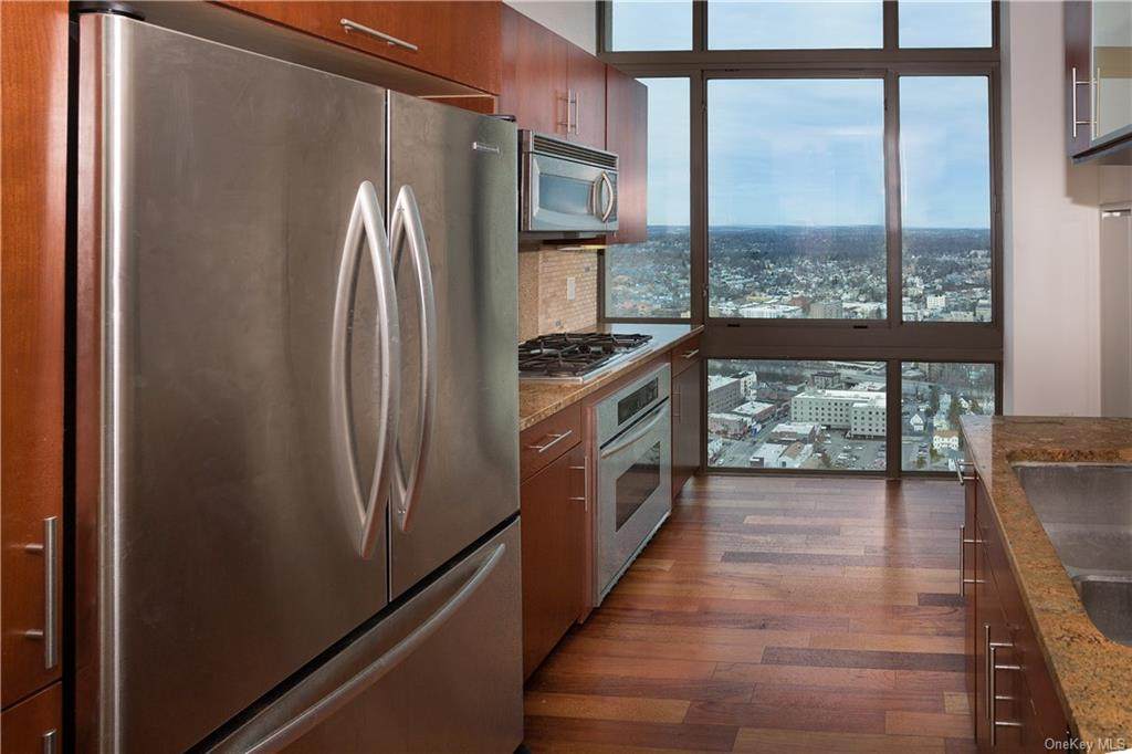 175 Huguenot Street - Photo 1