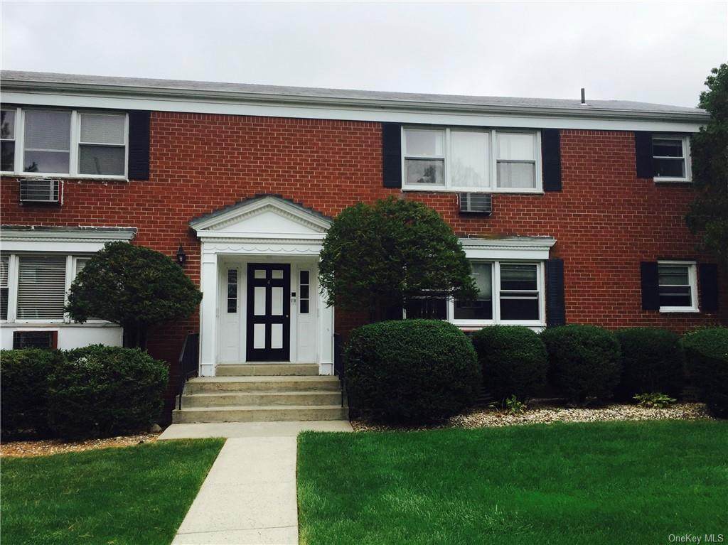 4 Revere Court - Photo 1
