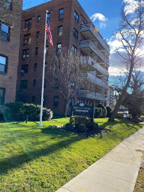 620 Pelham Road - Photo 1