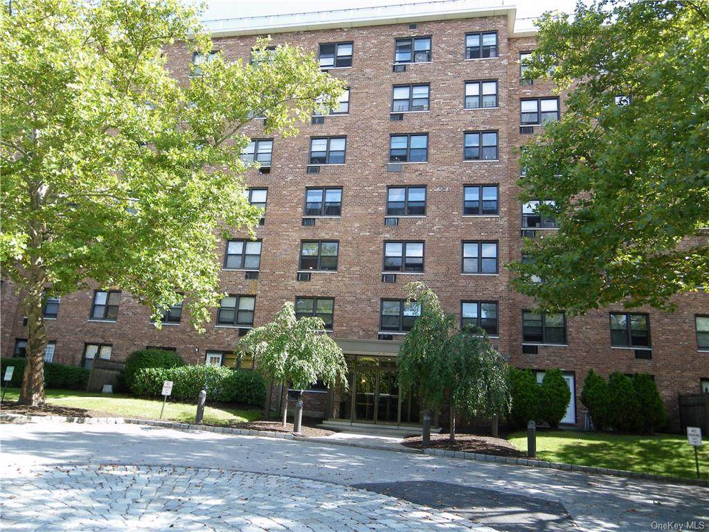 81 Charter Circle - Photo 1
